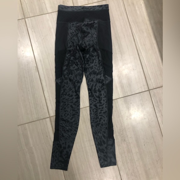 Just Breath Animal Print Size 8 Pant - Picture 6 of 13